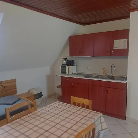 Apartman116 Airport Apartment *