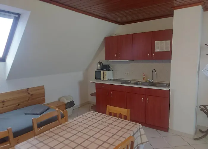 Apartman116 Airport דירה *